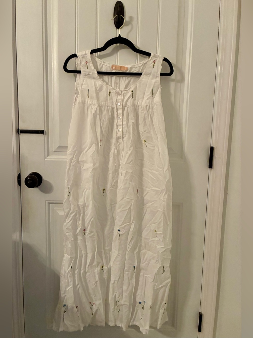 2 Sleeveless cotton Nightgowns, blue floral & white w/embroidered flowers - L - Picture 4 of 8